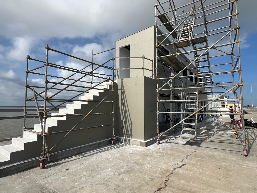 Fase 2: Cerramiento Exterior y Escaleras